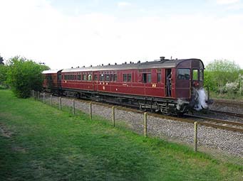 Railmotor No.93 and Trailer No.92 on Didcot's main demonstration line